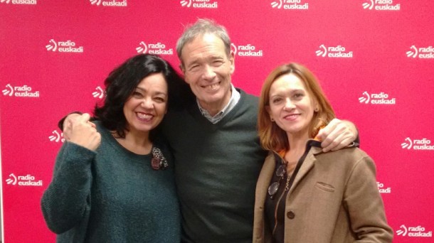 Mireia Gabilondo y Gurutze Beitia presentan 'El Florido Pensil Niñas'