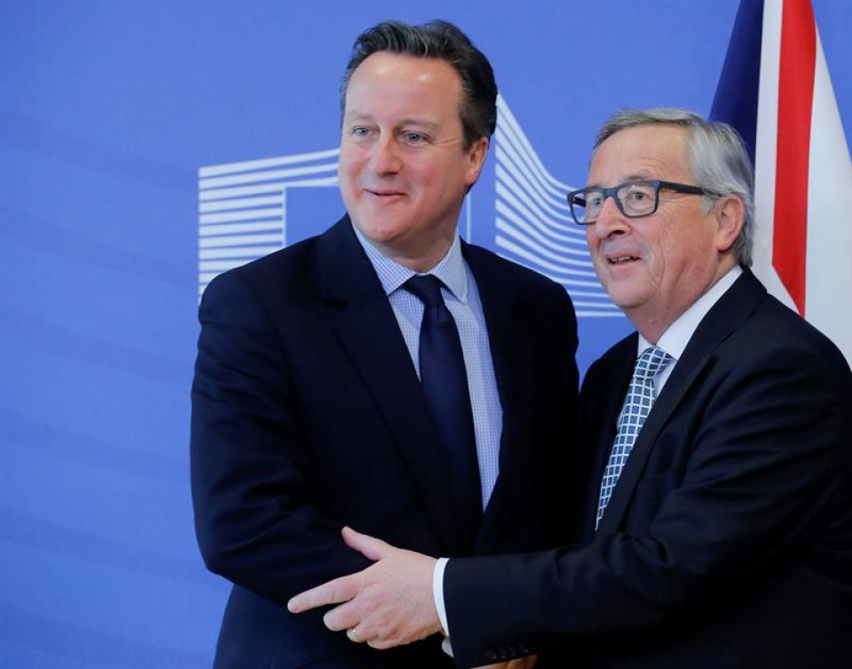 Cameron eta Juncker.