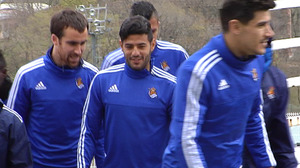 Primeras imágenes de Carlos Vela en Zubieta