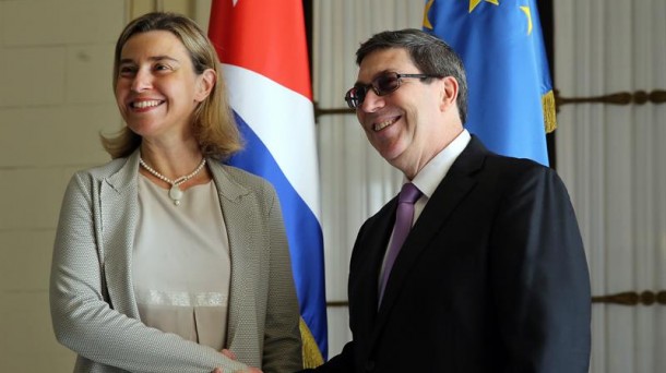 Federica Mogherini y Bruno Rodríguez. EFE