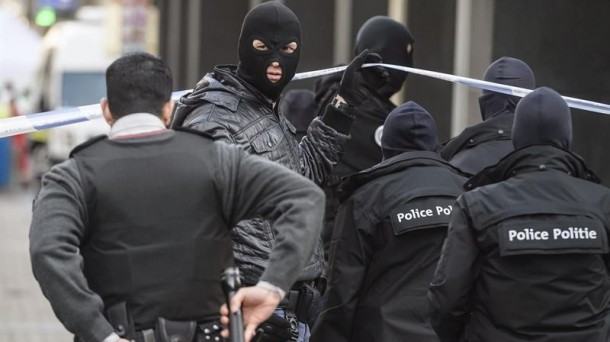 En Bruselas se ha realizado un fuerte despliegue policial y militar. Foto: EFE