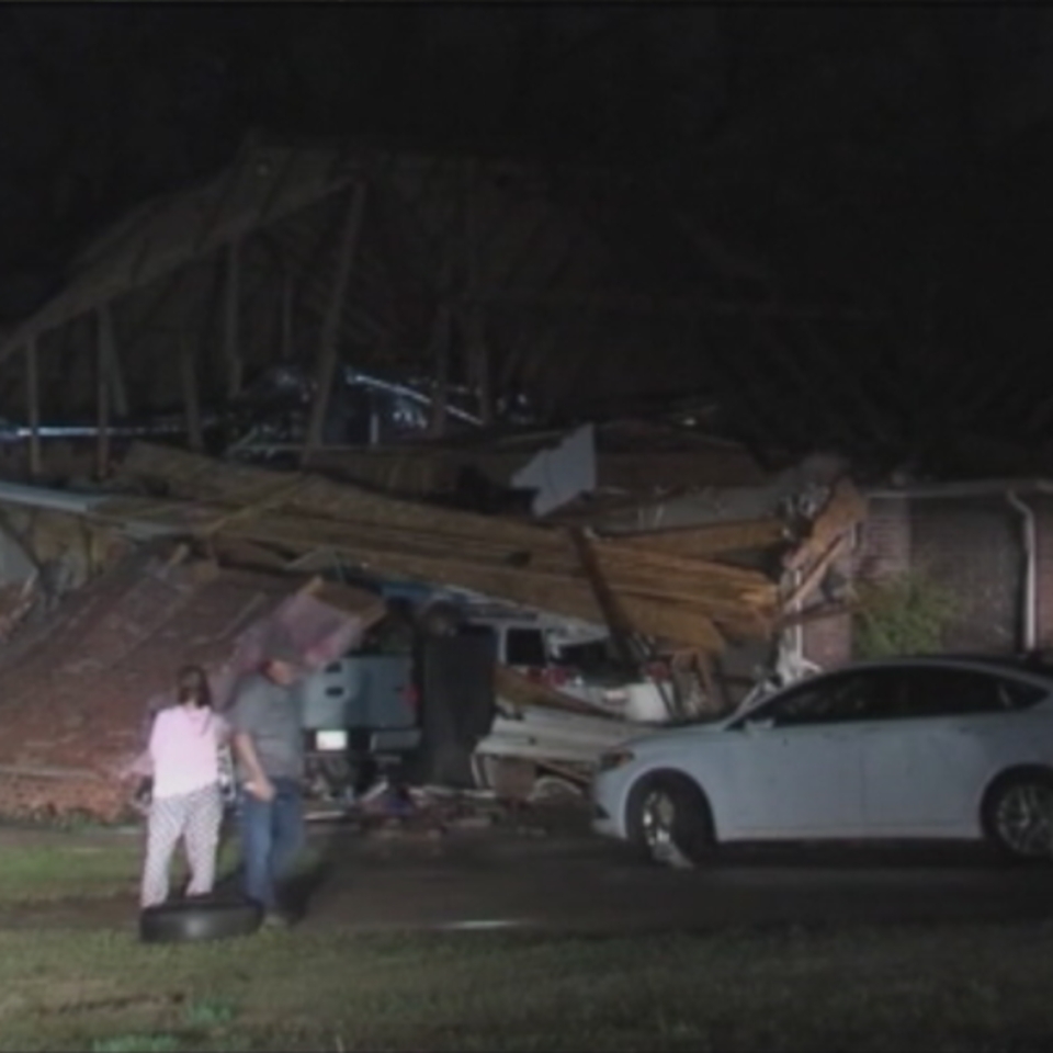 Tornado en Oklahoma (imágenes nocturnas)