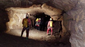 El Hayal de Ponata con el grupo de espeleología Takomano