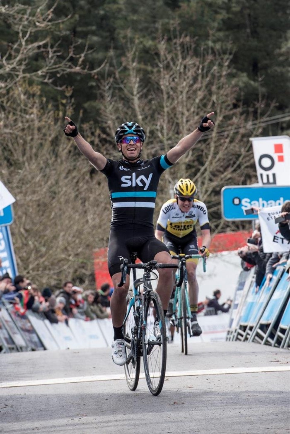       Los últimos 10km de la 1ª etapa, Etxebarria - Markina-Xemein     Los últimos 10km de la 1ª etapa, Etxebarria - Markina-Xemein     2ª etapa: Markina-Xemein - Garrastatxu, Mikel Landa, ganador