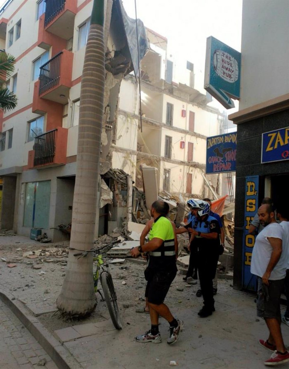 Al menos dos muertos en el derrumbe de Tenerife