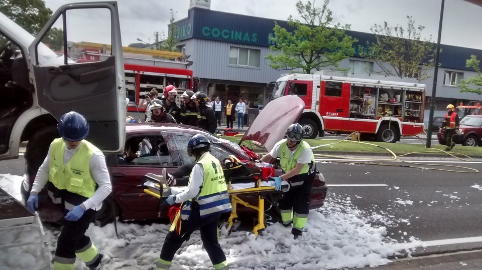 Simulakroa Hondarribiko aireportuan: Euskadi Irratia
