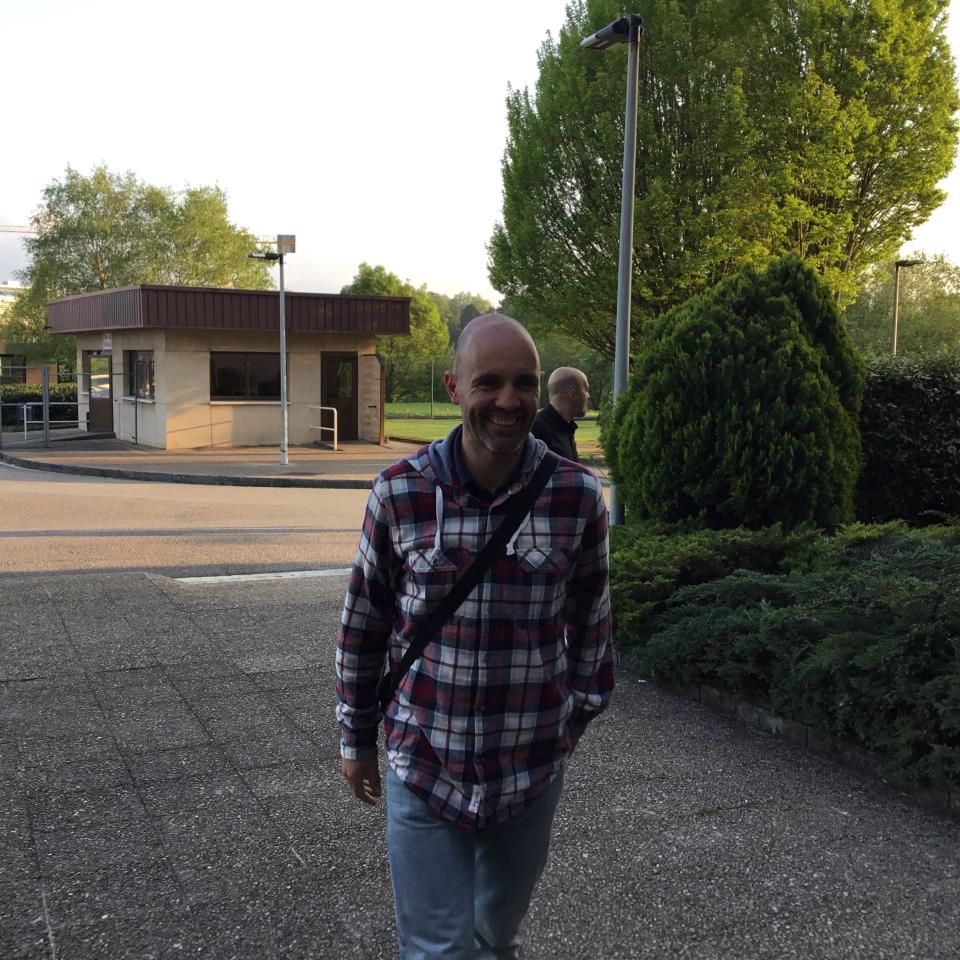 Iñigo Juaristi llega a la sede de EiTB