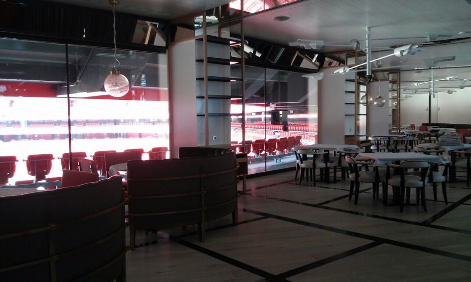 San Mames jatetxea eta La Campa de los Ingleses taberna. Euskadi Irratiko Faktoria.