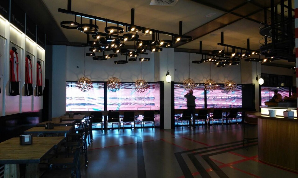 San Mames jatetxea eta La Campa de los Ingleses taberna. Euskadi Irratiko Faktoria.