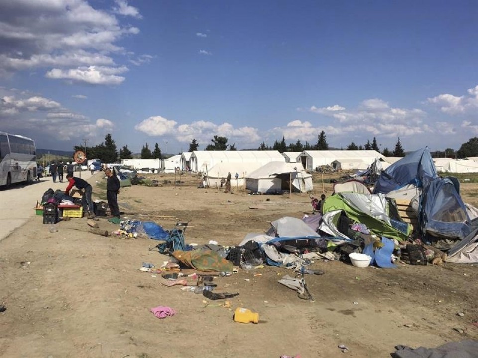 Grecia ha comenzado a desalojar el campamento de Idomeni. Foto: EFE