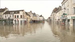 Miles de afectados en el área de París por inundaciones