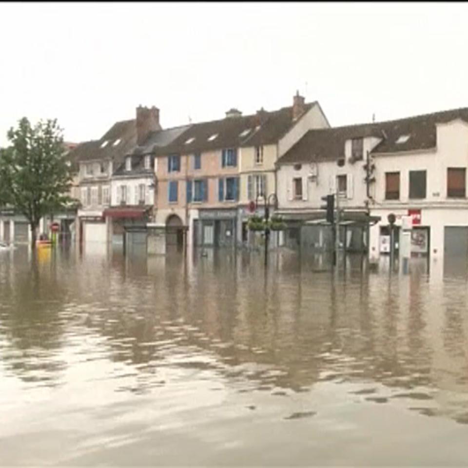 Los ríos de Francia siguen desbordándose por las intensas lluvias