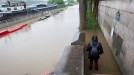 La crecida del río Sena obliga a cerrar el metro y museos en París