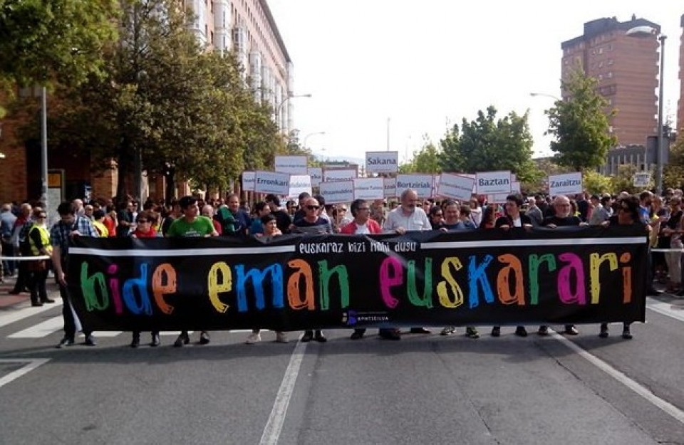 En la imagen de archivo, una manifestación en favor del euskera en Pamplona. Foto: Kontseilua. 