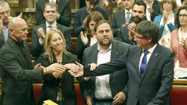 Puigdemon Junts Pel Siren babesa jasotzen.