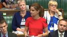 Jo Cox diputatuari kalean bi tiro eman dizkiote eta hil egin da