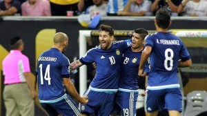 Argentina se mete en la final tras golear a EEUU (4-0)