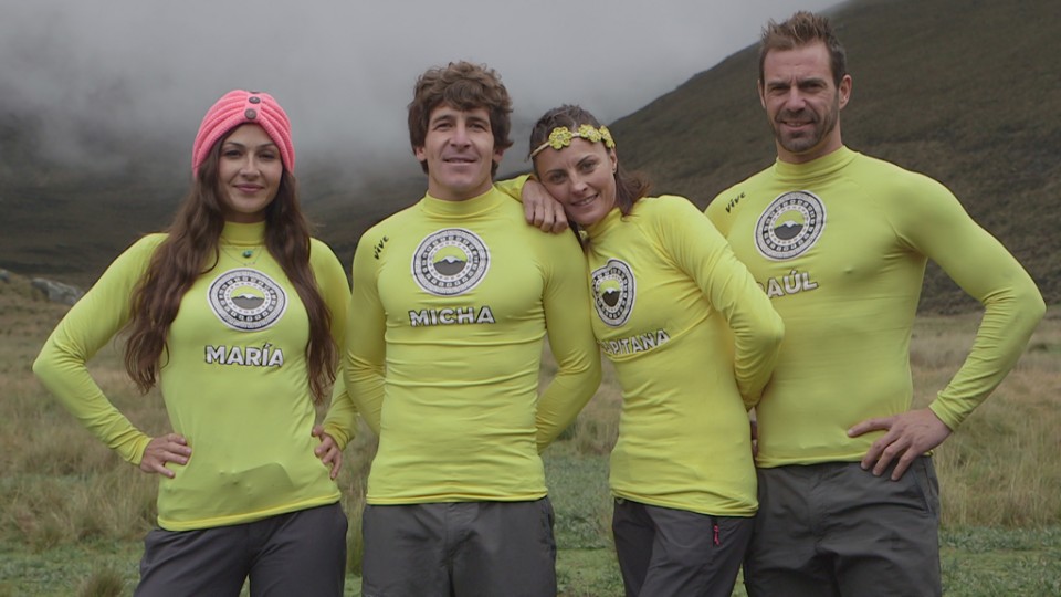 La capitana y los concursantes