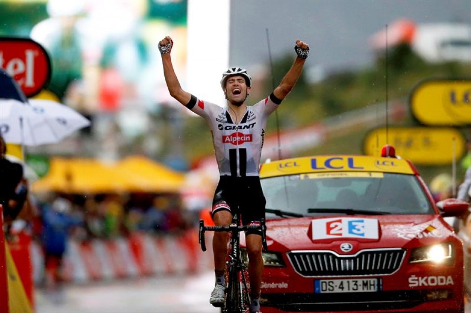 Dumoulin, 9. etapako garaipena ospatzen / EFE.