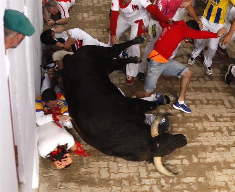 Quinto encierro de San Fermín con toros de Jandilla. Foto: EFE.