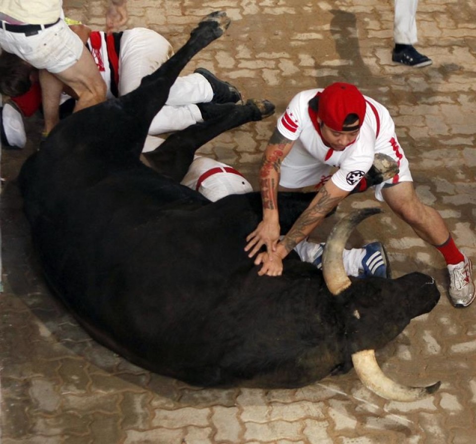 Quinto encierro de San Fermín con toros de Jandilla. Foto: EFE.