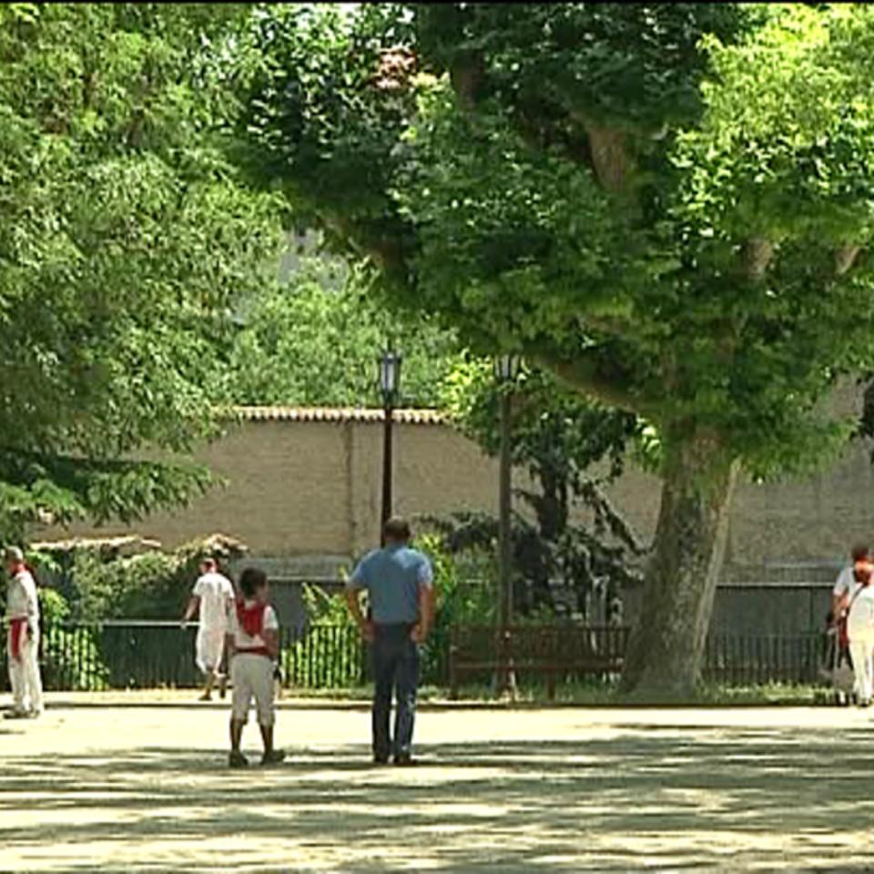 Una de las agresiones sexuales fue cometida en el parque de la Taconera. EiTB