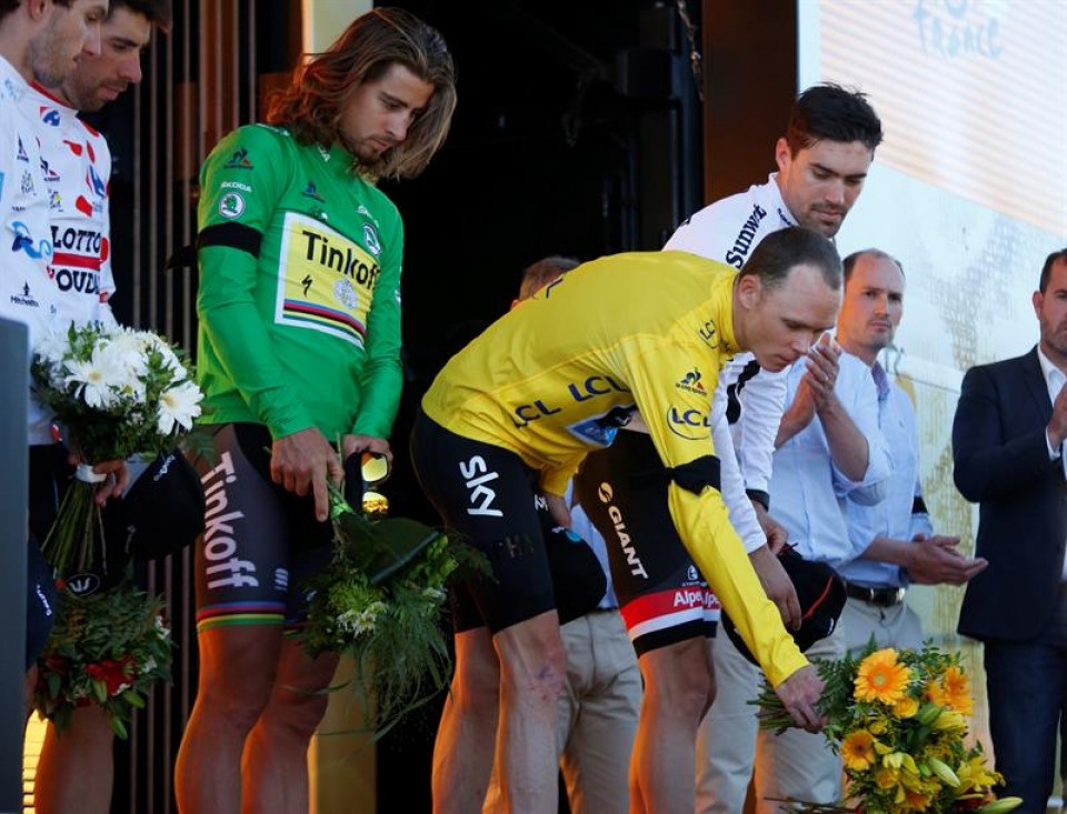 Nizako biktimei omenaldia / EFE.