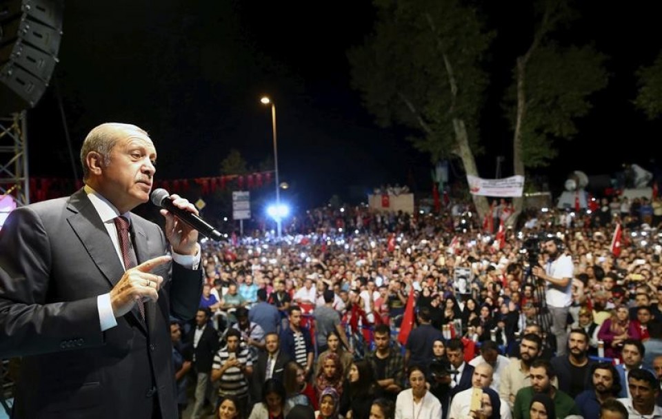 Tayyip Erdogan Turkiako presidenta Istanbulen egindako ekitaldian. Argazkia: EFE