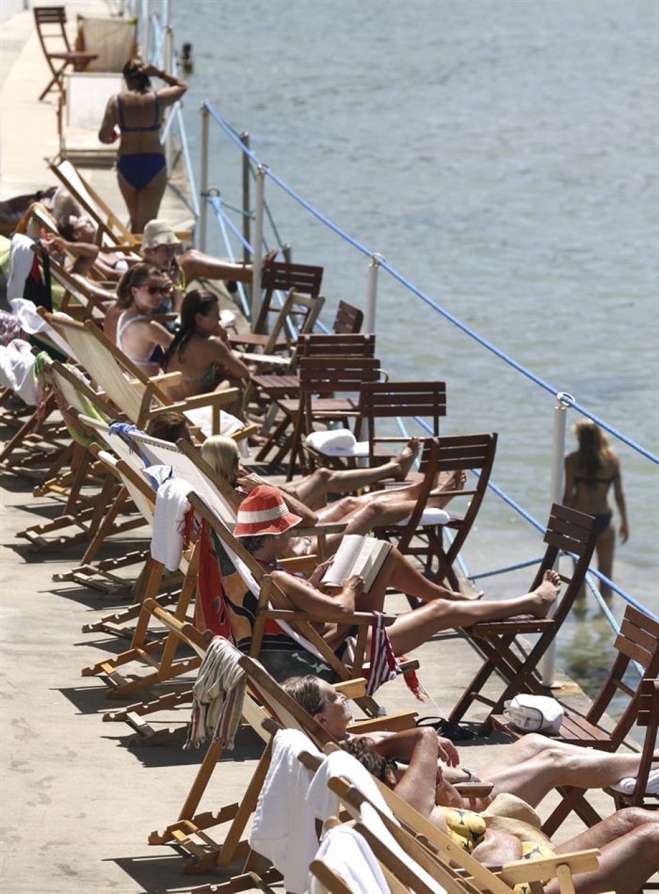 Euskal Herria afronta la primera ola de calor del verano
