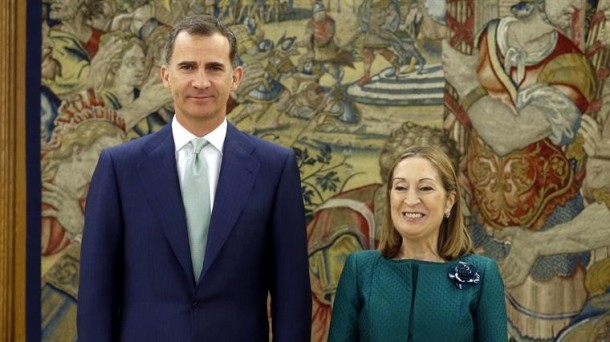 El rey Felipe VI junto a Ana Pastor. Foto: EFE