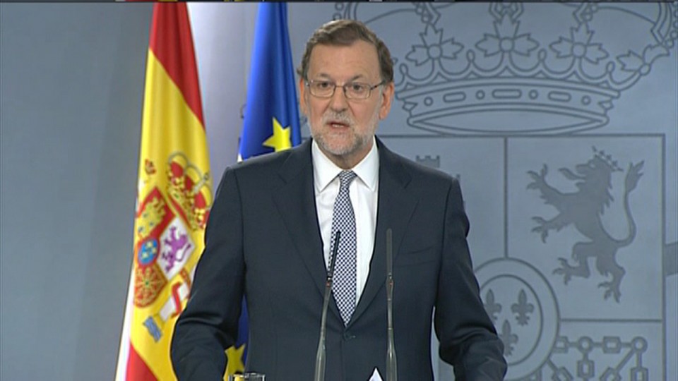 Rajoyk erregearen eskera onartu, baina ez du inbestidura bermatu