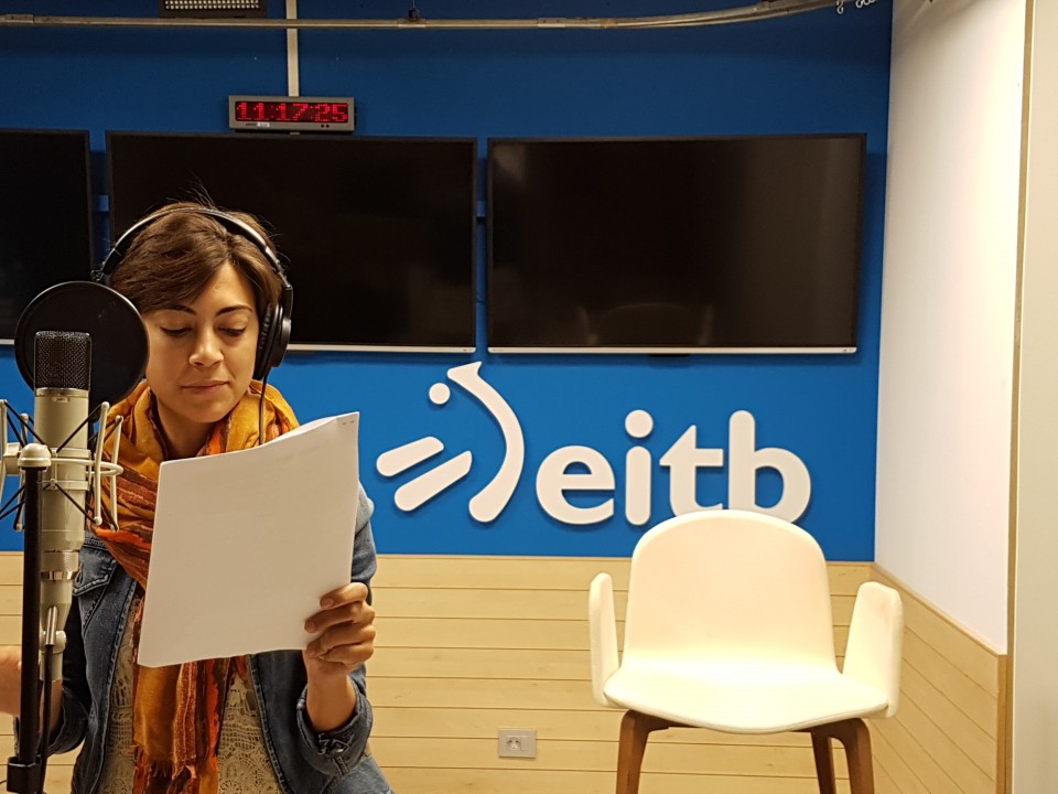 Barbara Rivas abestietako ahotsa grabatzen