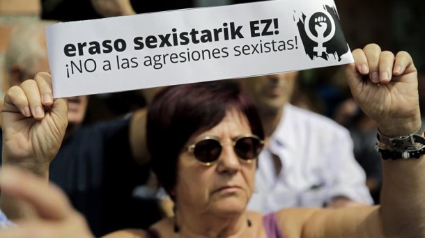 Una concentración de repulsa por las agresiones sexistas. Foto de archivo: EFE