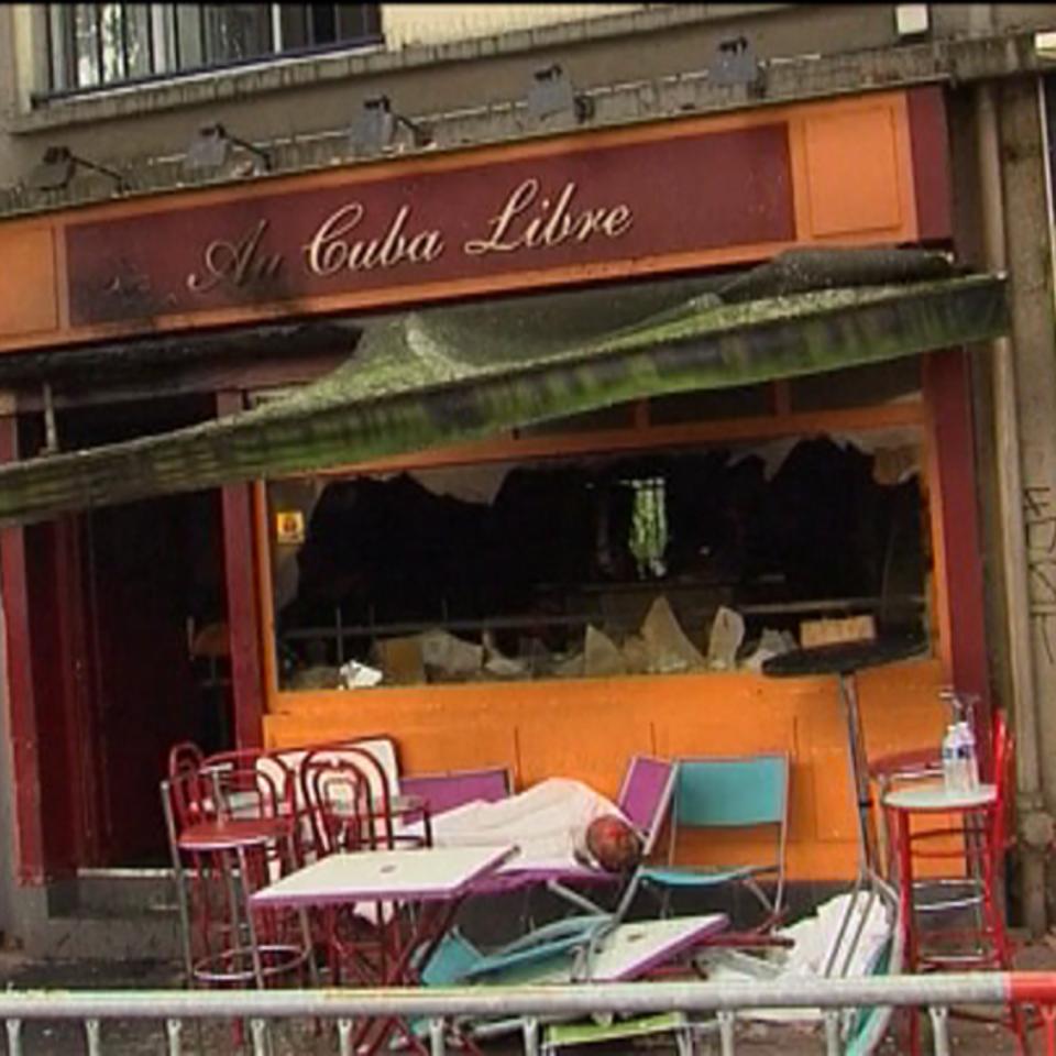 El incendio ha calcinado el bar 'Cuba Libre' de Rouen. Foto: EiTB