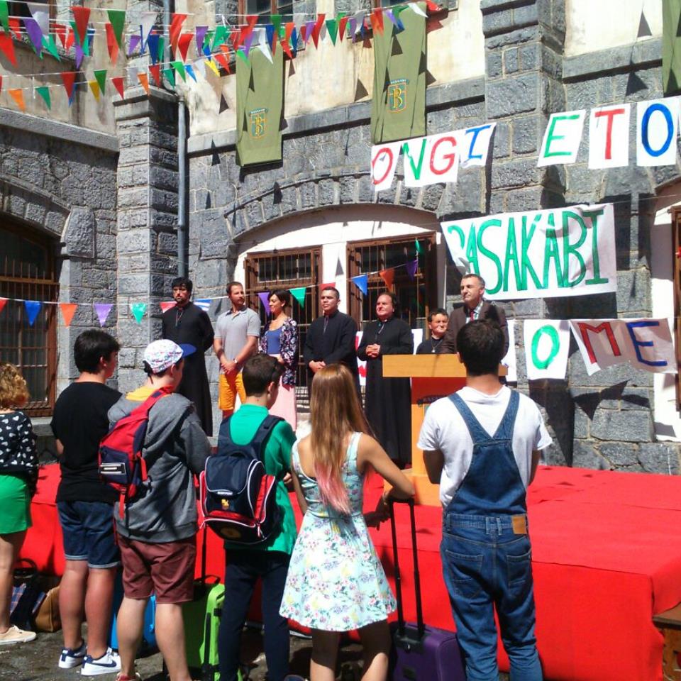 Basakabira ongi etorria