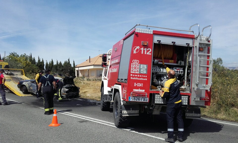 Honela geratu zen autoa suak hartu ostean. Argazkia: Nafarroako Gobernua.