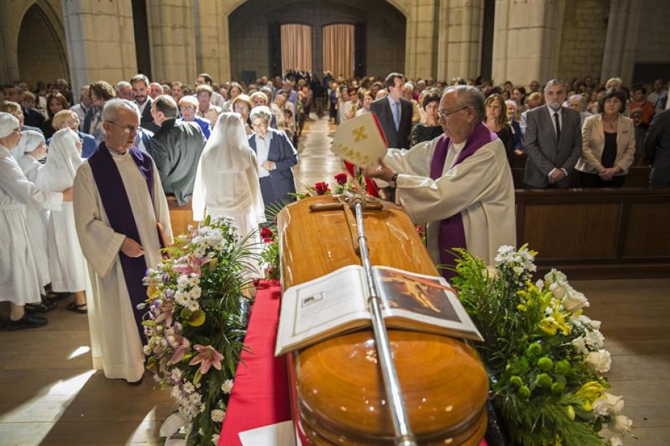 Funeral de Miguel Asurmendi en Vitoria-Gasteiz. EFE