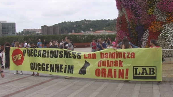 Protesta de los orientadores del Guggenheim. EiTB.