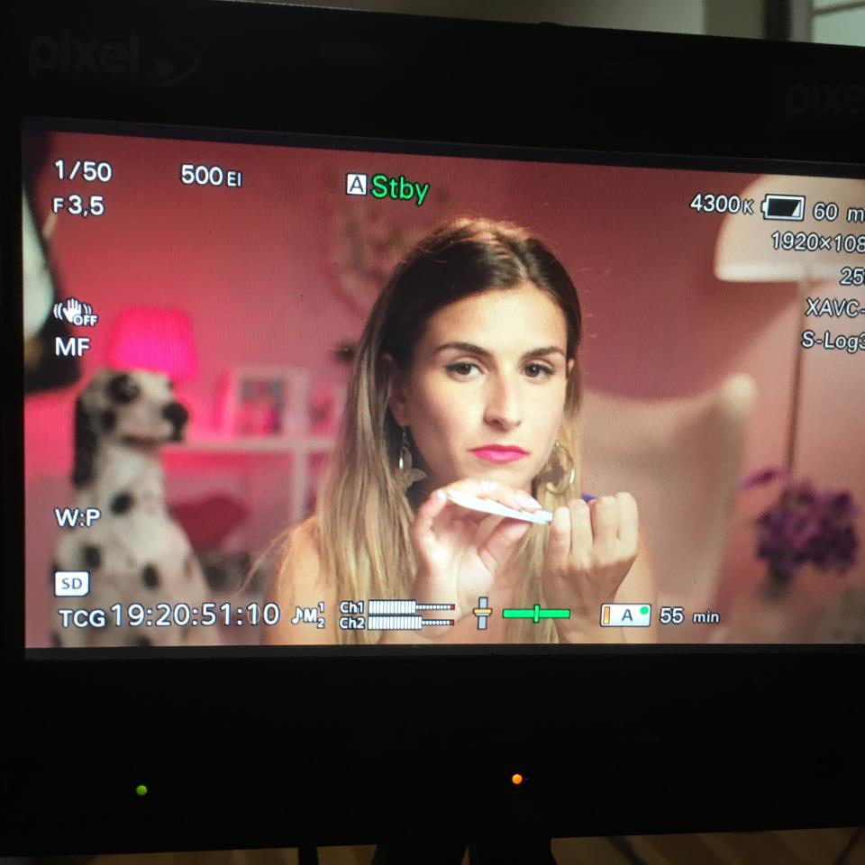 Inma Fernandez kamera atzean