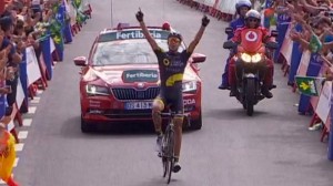 Calmejane se hace con el triunfo de etapa y Atapuma con el liderato