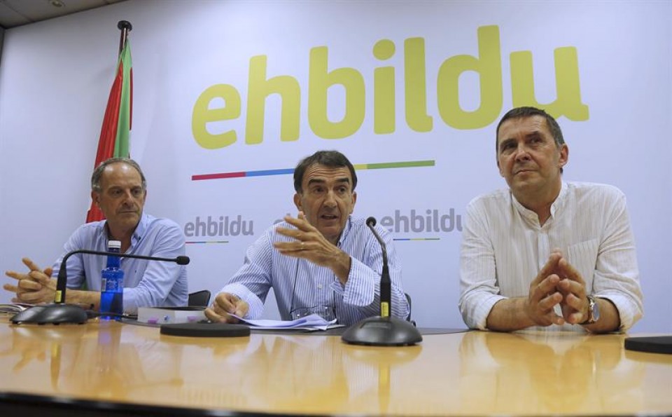 Araiz, Iruin y Otegi, en la rueda de prensa del pasado viernes, donde anunciaron la recusación. EFE