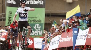 Chris Froome se impone a Quintana en las rampas de Peña Cabarga