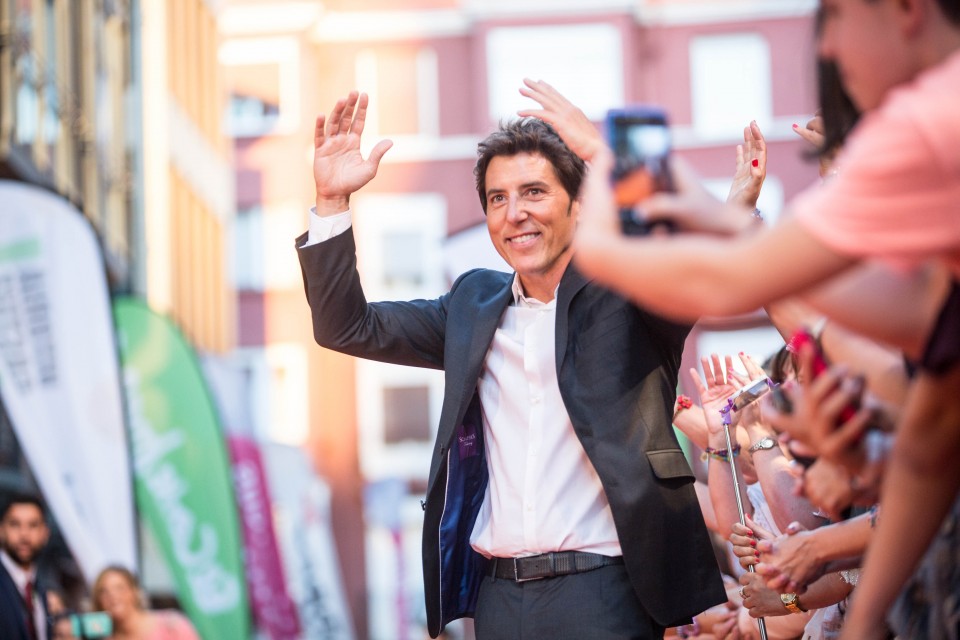 El exitoso Manel Fuentes, en Vitoria-Gasteiz. (Foto: EiTB)