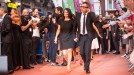 Andreu Buenafuente, junto a su pareja, llegando a Festval 2016.(Foto: EiTB)