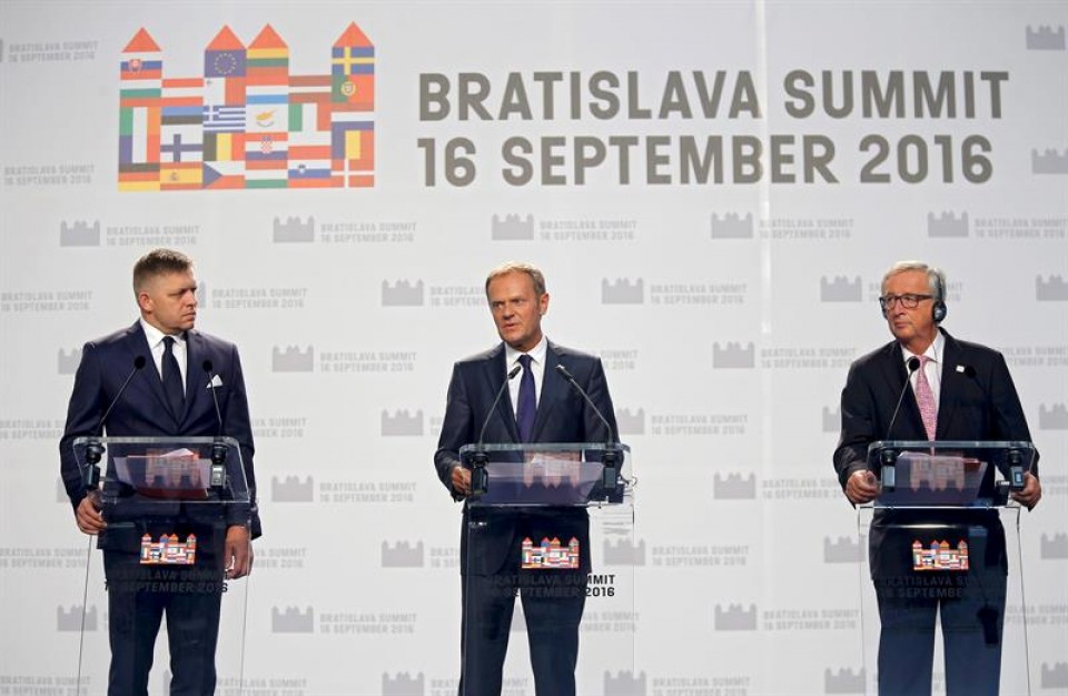 Rueda de prensa al finalizar la cumbre de Bratislava. EFE
