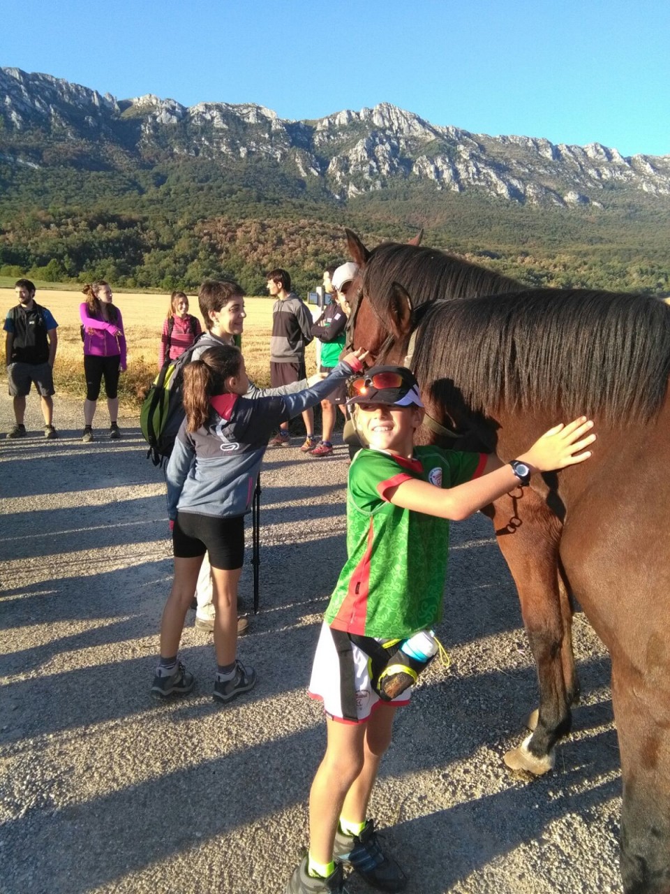 Judith eta umeak Lagraneko zaldiekin
