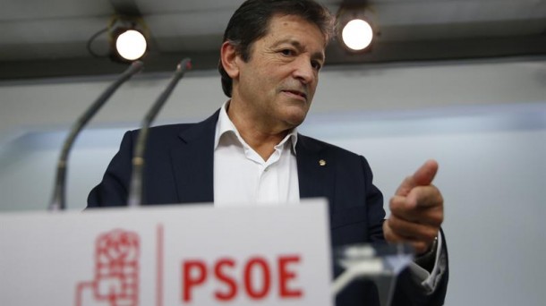 Javier Fernández, presidente de la gestora del PSOE. Foto: EFE