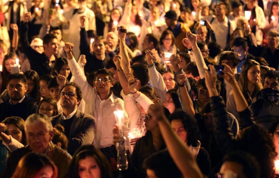 Miles de colombianos piden que se concrete el acuerdo de paz