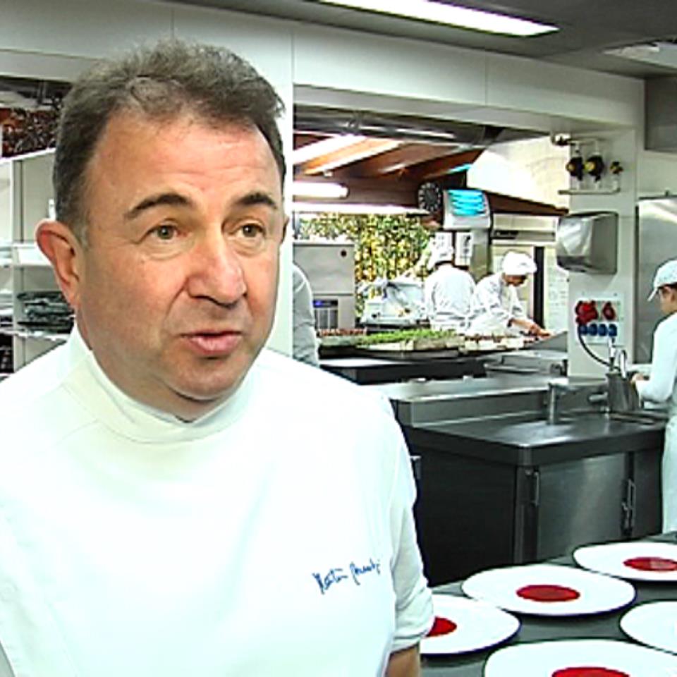 El cocinero Martin Berasategi en uno de sus restaurantes. Imagen de archivo: EiTB