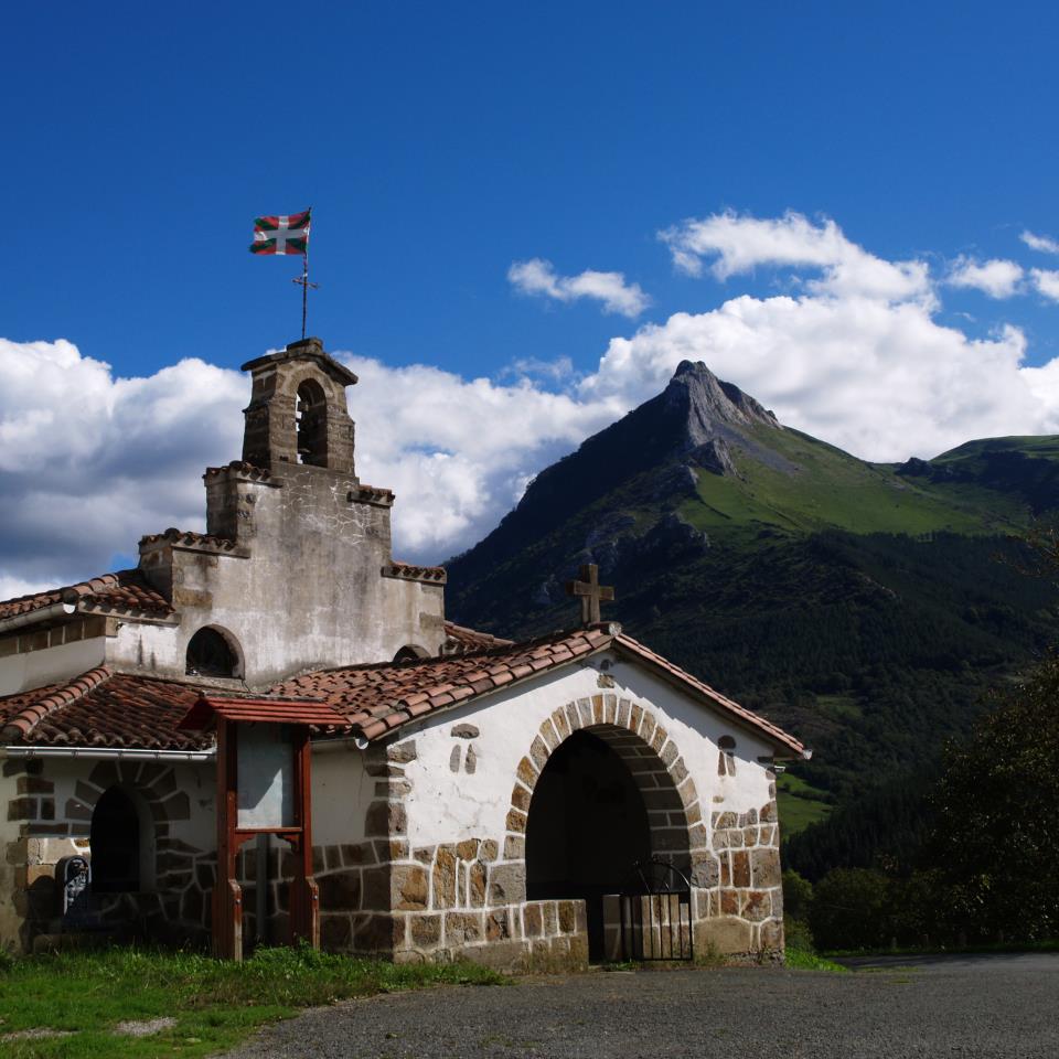 Txindoki mendia ikusten da atzean. Ainhoa Errazkinek bidalitako argazkia